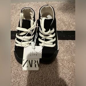 Brand New ZARA boys high top sneakers 6 1/2